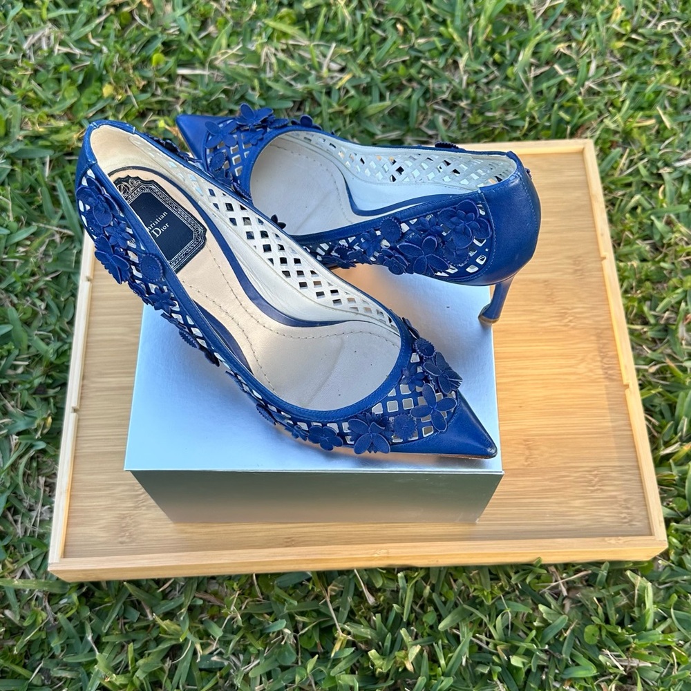 Dior Blue Leather Laser Cut Floral Embellished Pointed Toe Pumps
